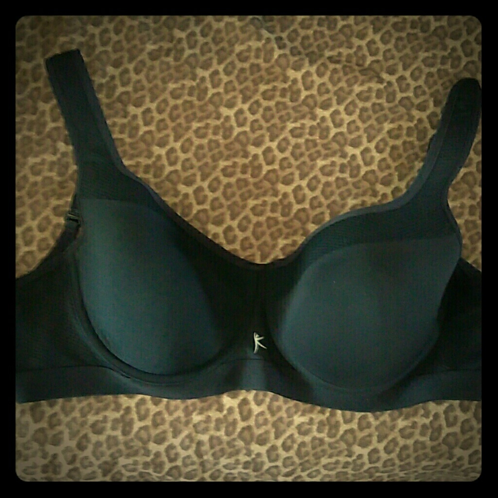 😍 NEW DANSKIN NOW 38D BLACK WORKOUT BRA !! 💪